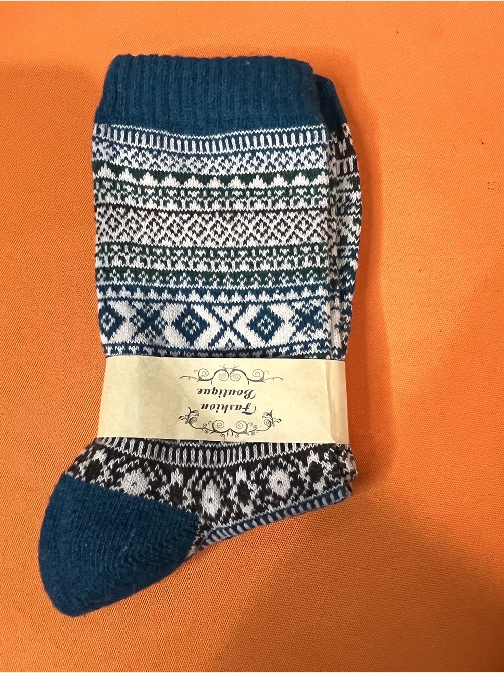 NWT Women’s Cozy socks - Picture 2 of 7